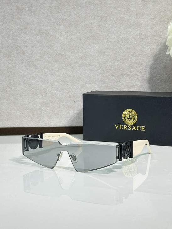 Picture of Versace Sunglasses _SKUfw77894930fw